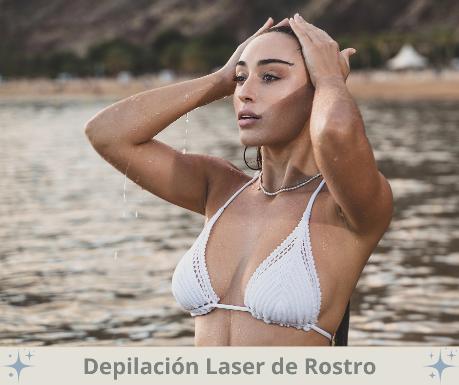 Primer plano de mujer sonriendo con piel del rostro suave tras depilación láser